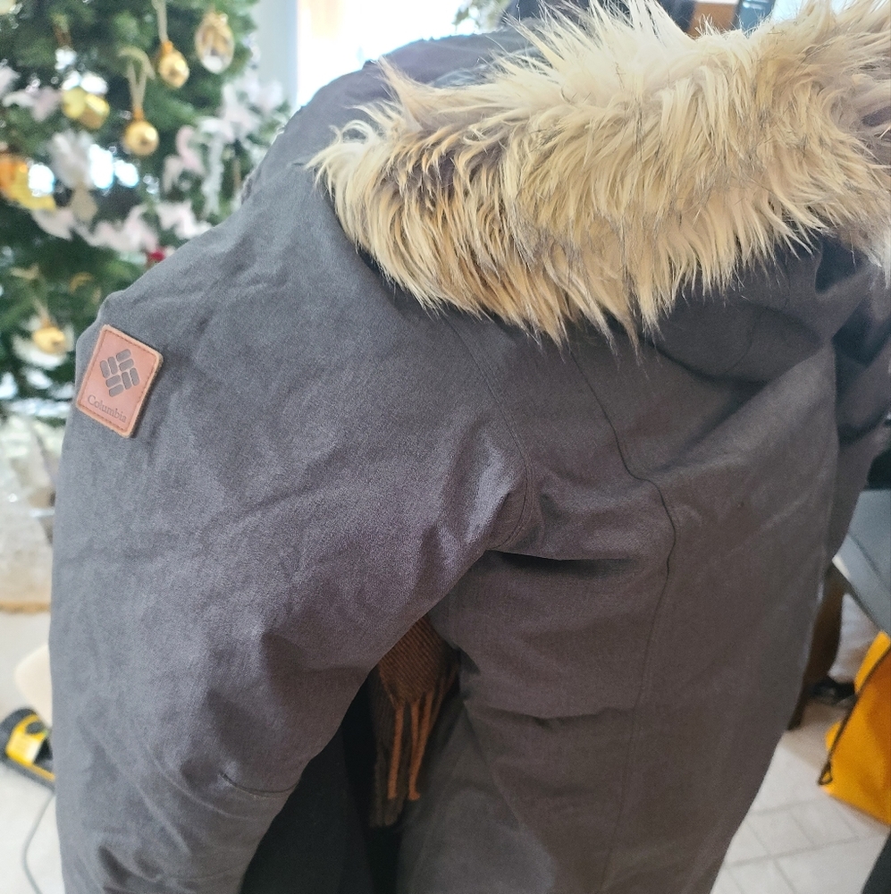 Colombia woman coat